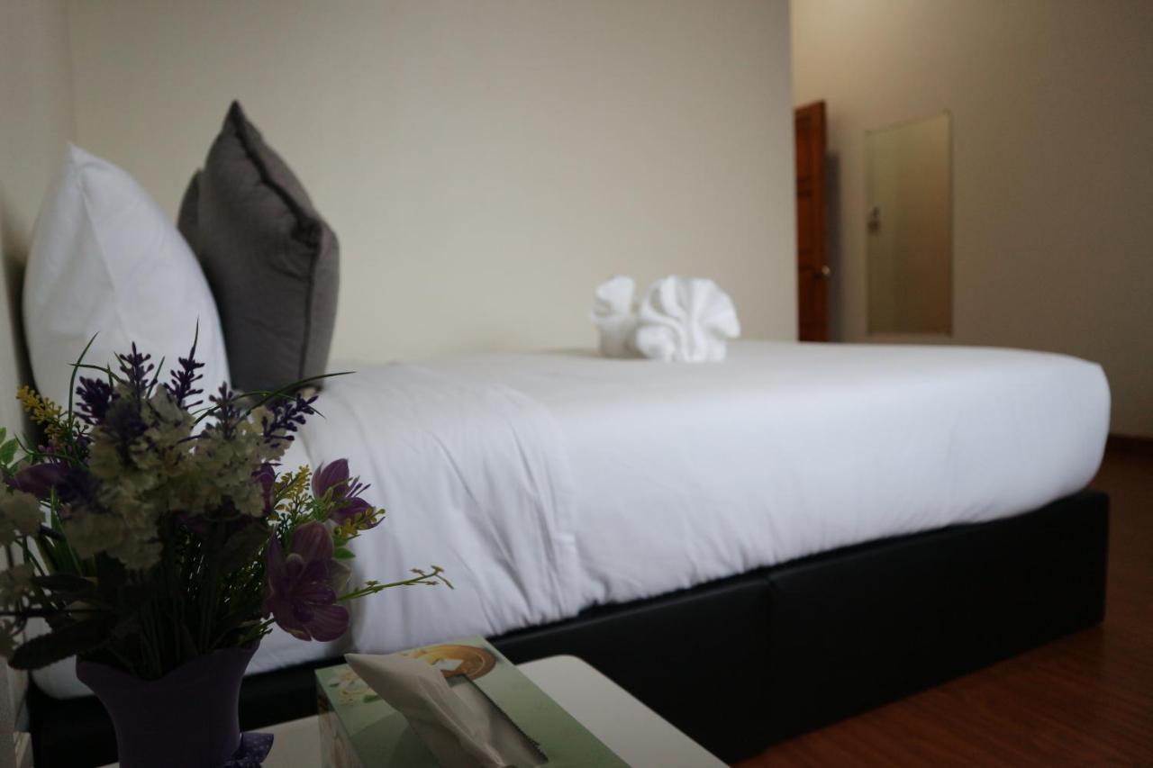 Lis Nimman Hotel Csiangmaj Kültér fotó
