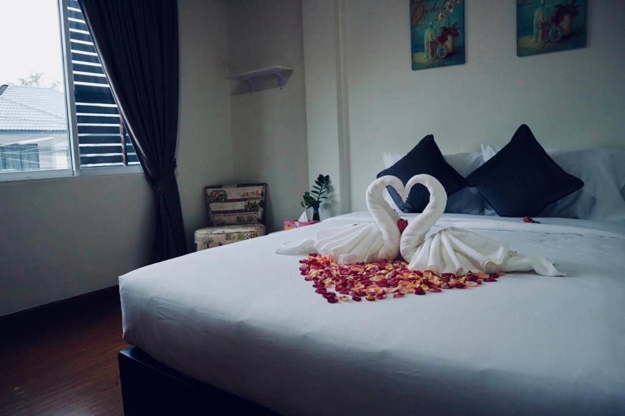 Lis Nimman Hotel Csiangmaj Kültér fotó