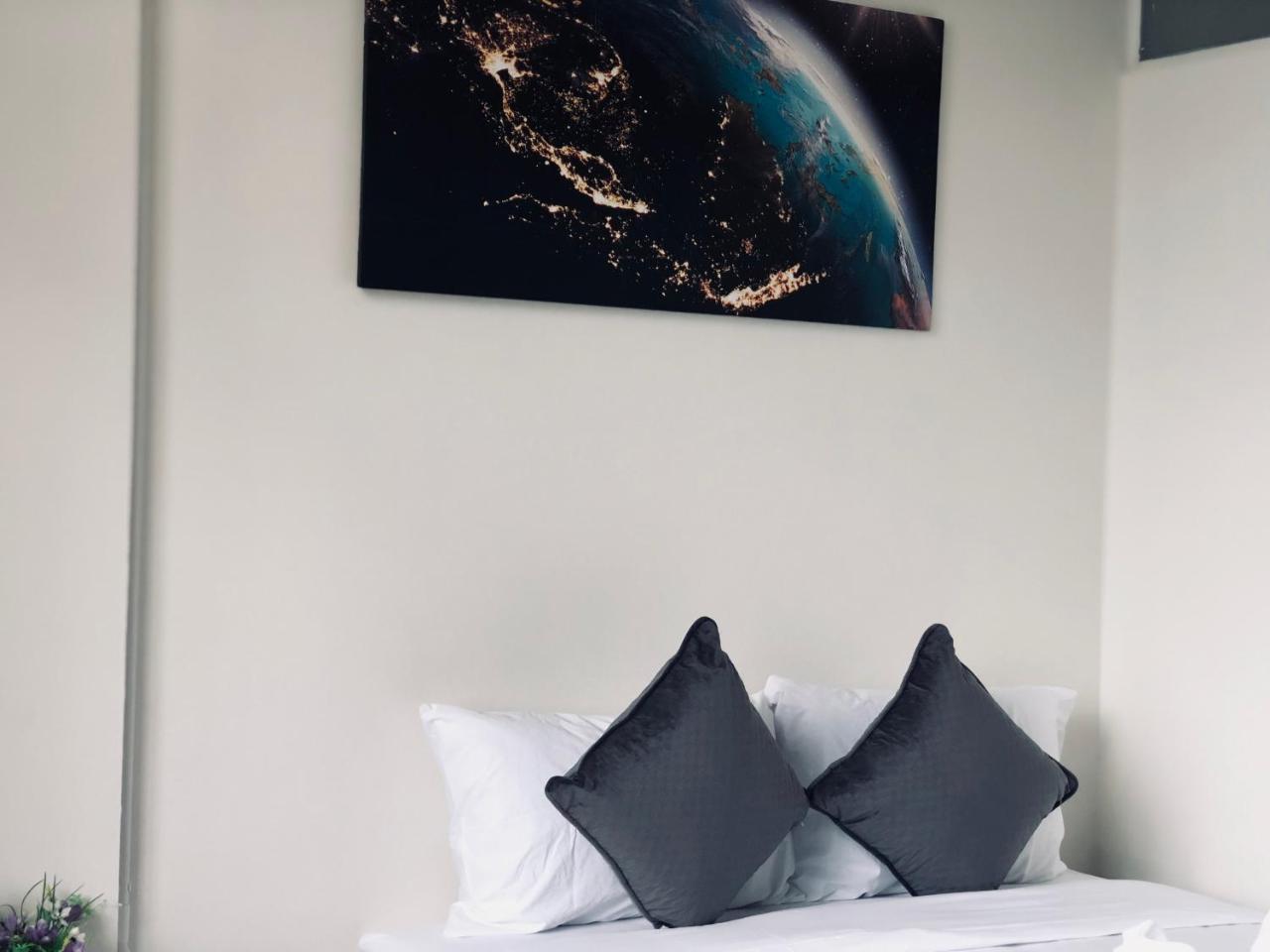 Lis Nimman Hotel Csiangmaj Kültér fotó