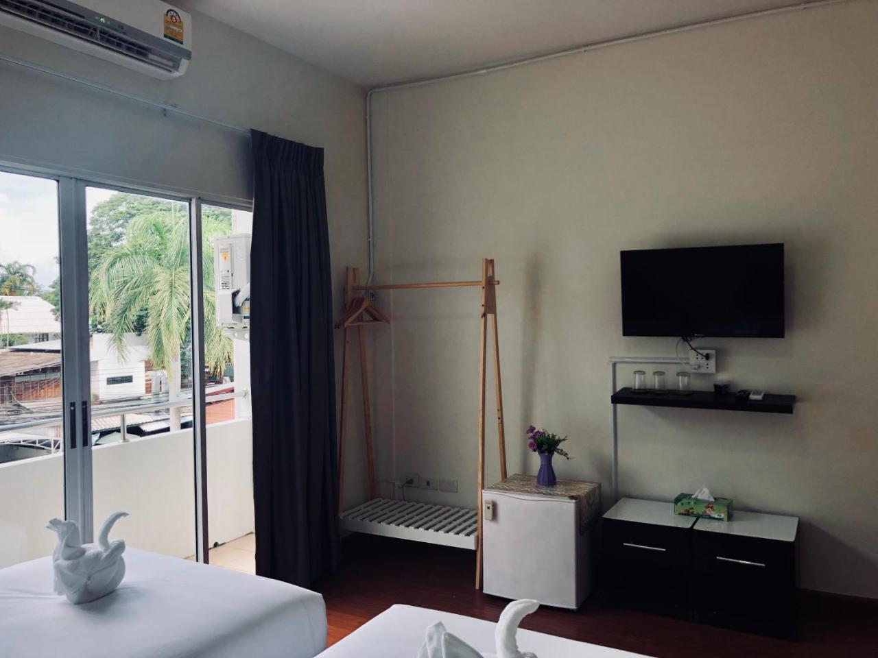 Lis Nimman Hotel Csiangmaj Kültér fotó